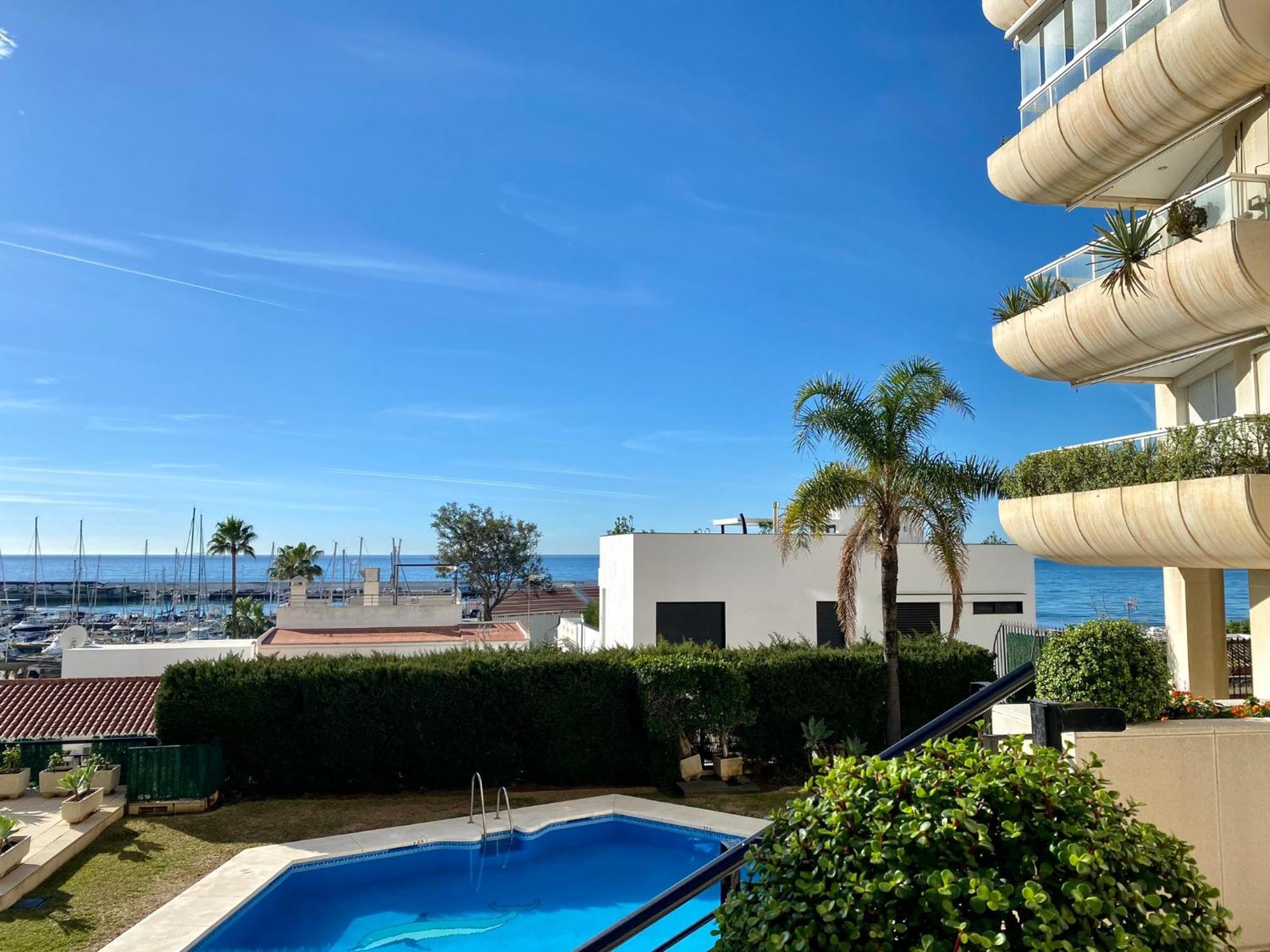 Seafront In Marbella With Pool And Garage Διαμέρισμα Εξωτερικό φωτογραφία